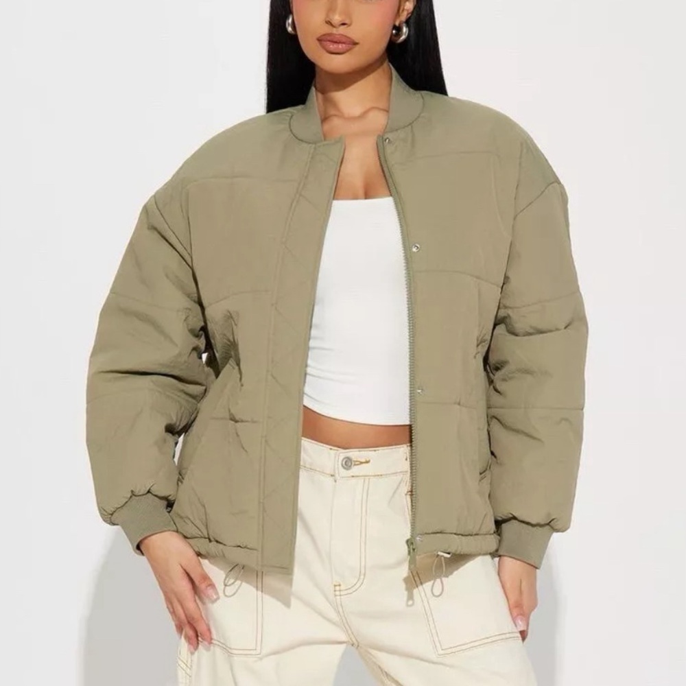 Ci Sono Women’s Sage Green Bomber Jacket, EUC